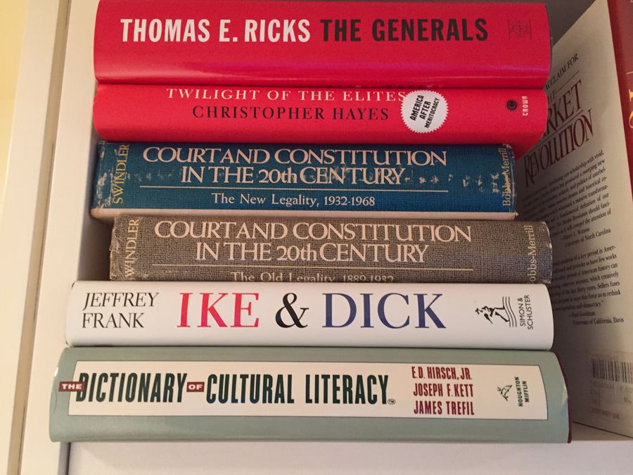 Huge Book Lot [Photo 4]