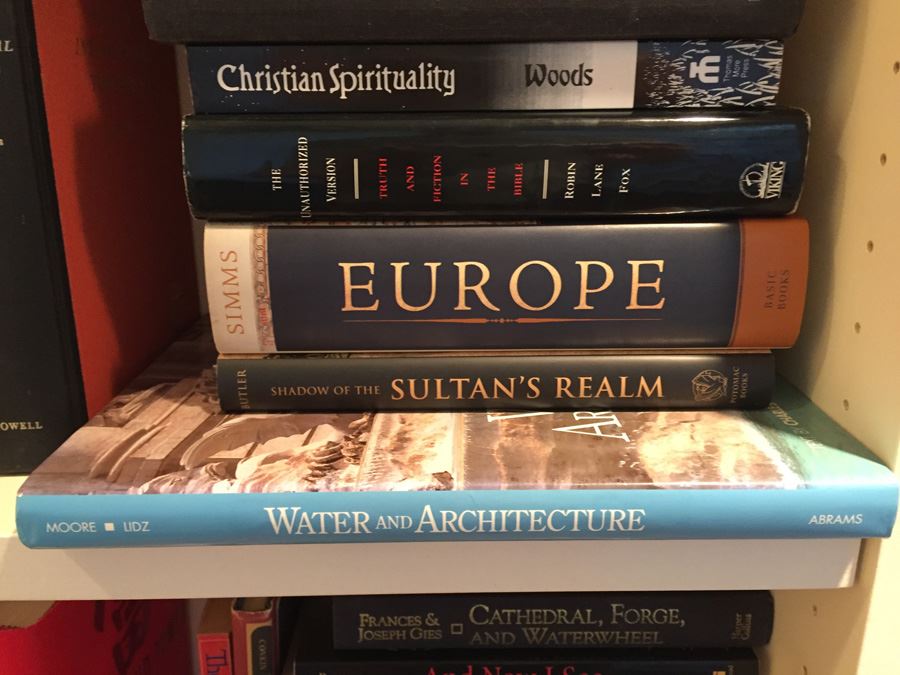 Huge Book Lot [Photo 16]