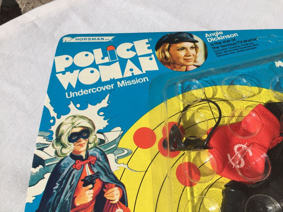 Police Woman Angie Dickinson Undercover Mission And Sabotage Under The Sea Set Horsman New On Card  [Photo 5]