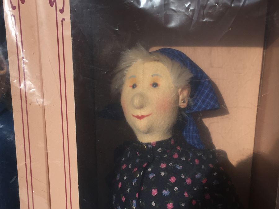 Pair Of Limited Edition Steiff Feld Dolls New In Box Made In Germany [Photo 7]