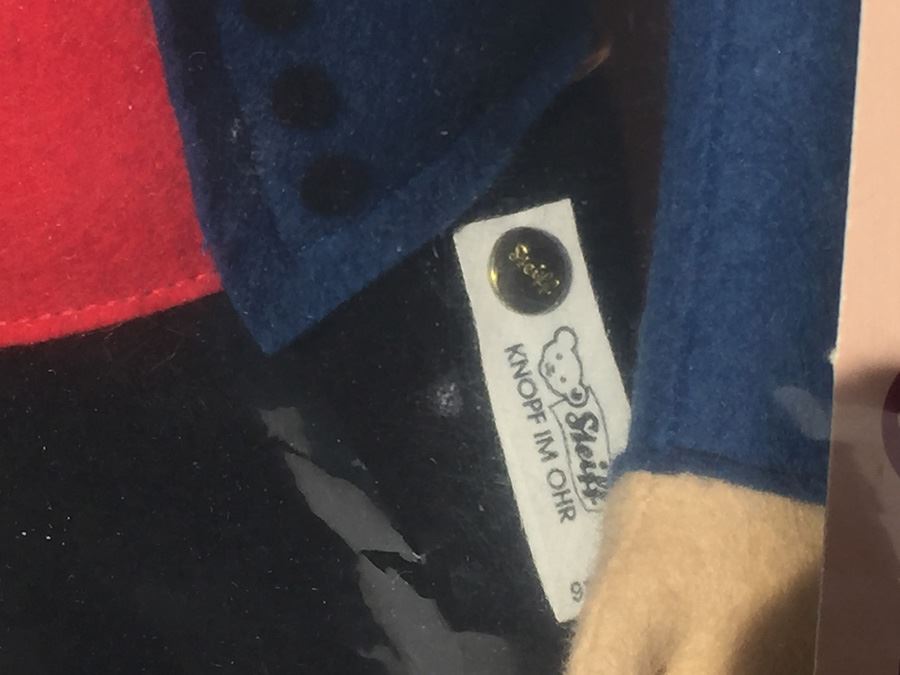 Pair Of Limited Edition Steiff Feld Dolls New In Box Made In Germany [Photo 2]