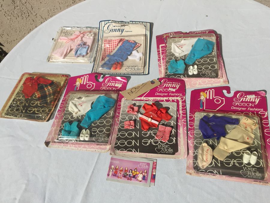 Lot Of Ginny Vogue Dolls Clothing Mostly Off Card [Photo 4]