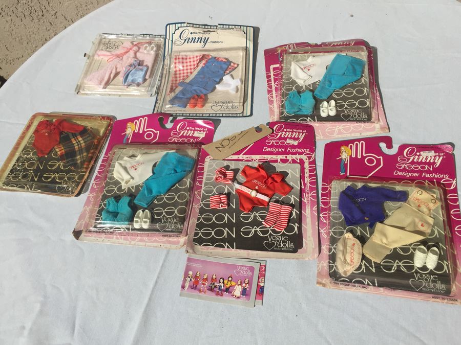 Lot Of Ginny Vogue Dolls Clothing Mostly Off Card