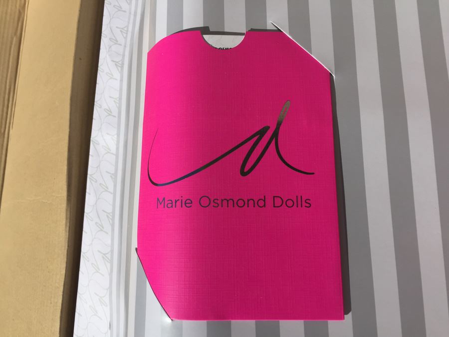 Marie Osmond Dolls Limited Edition Doll Happily Ever Laughter [Photo 4]