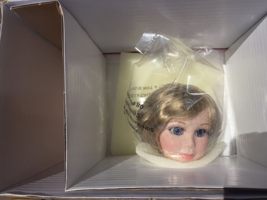 Marie Osmond Dolls Limited Edition Doll Rapunzel Let Down Your Hair [Photo 7]