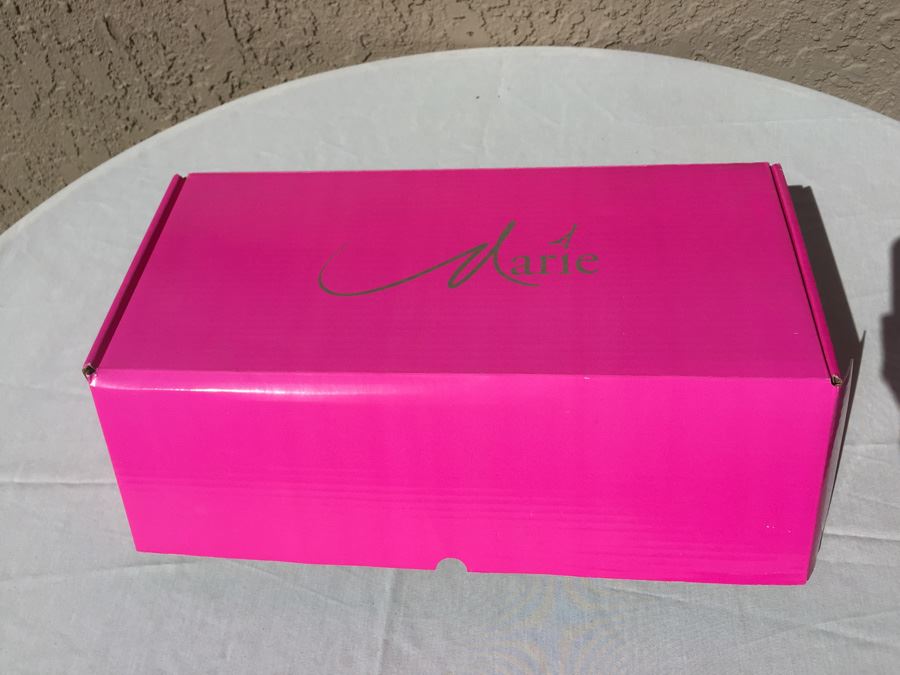 Marie Osmond Dolls Limited Edition Doll Alyssa Blue [Photo 1]