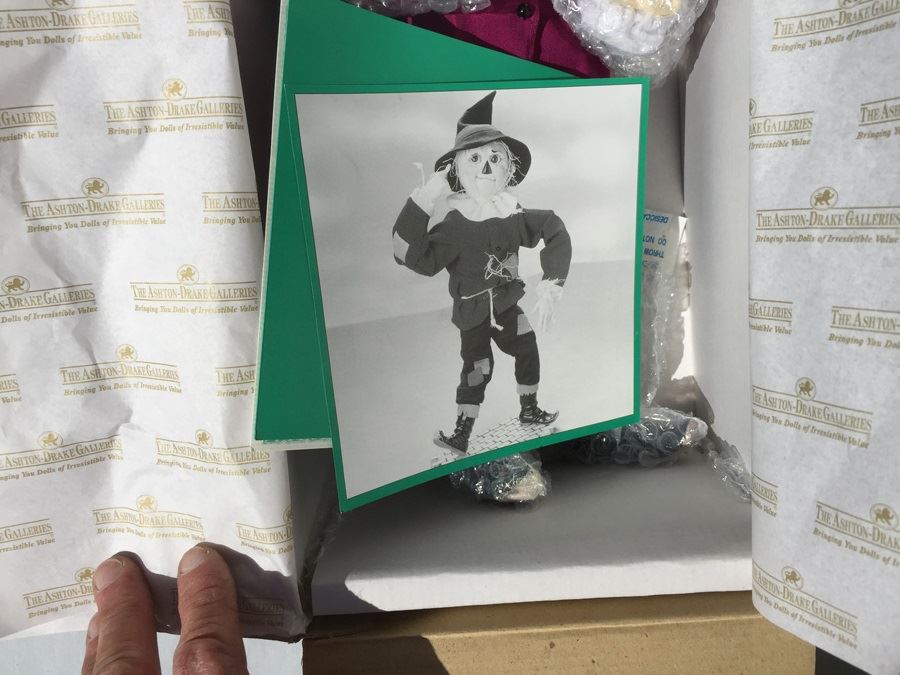 The Ashton-Drake Galleries Scarecrow From The Wizard Of Oz Doll [Photo 3]