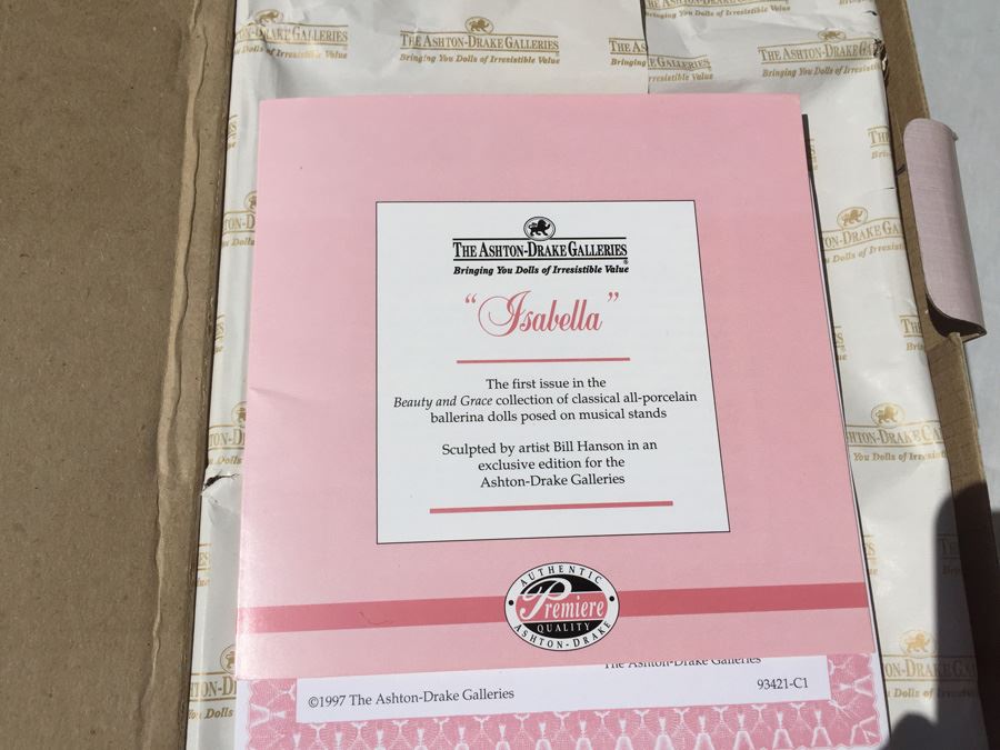 The Ashton-Drake Galleries First Edition Beauty And Grace Collection Isabella Doll By Bill Hanson New In Box [Photo 3]