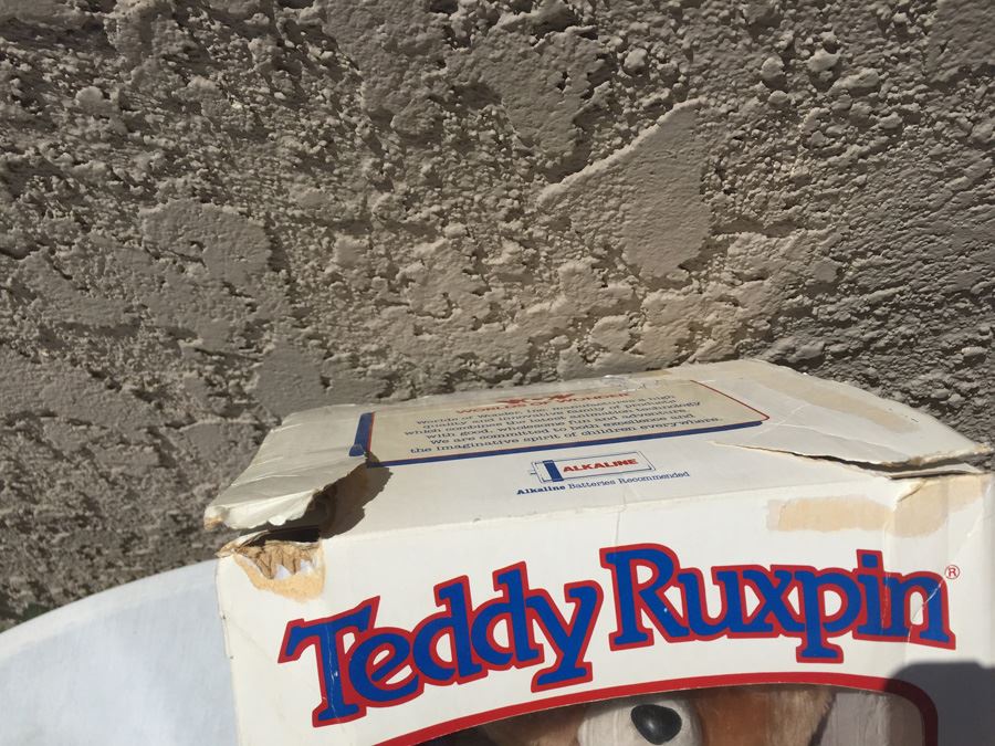 Teddy Ruxpin The World's First Animated Talking Toy New In Box 1985 Box Has Some Damage [Photo 5]