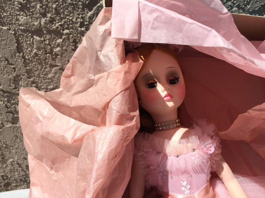 Large Madame Alexander Doll Elise In Original Box [Photo 6]