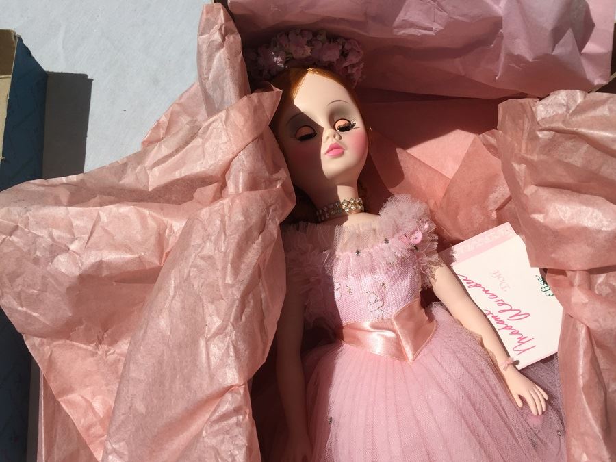Large Madame Alexander Doll Elise In Original Box [Photo 2]