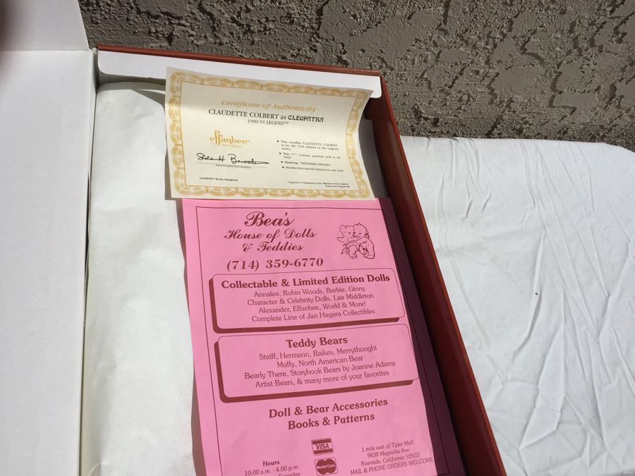 Effanbee Doll Company Claudette Colbert As Cleopatra 1990/1991 New In Box [Photo 4]