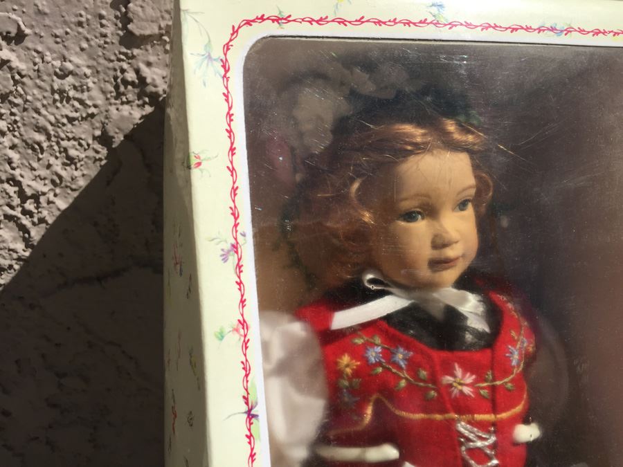 Original Heidi Ott Swiss Design Dolls New In Box E-F. Stefan & Steffi [Photo 3]