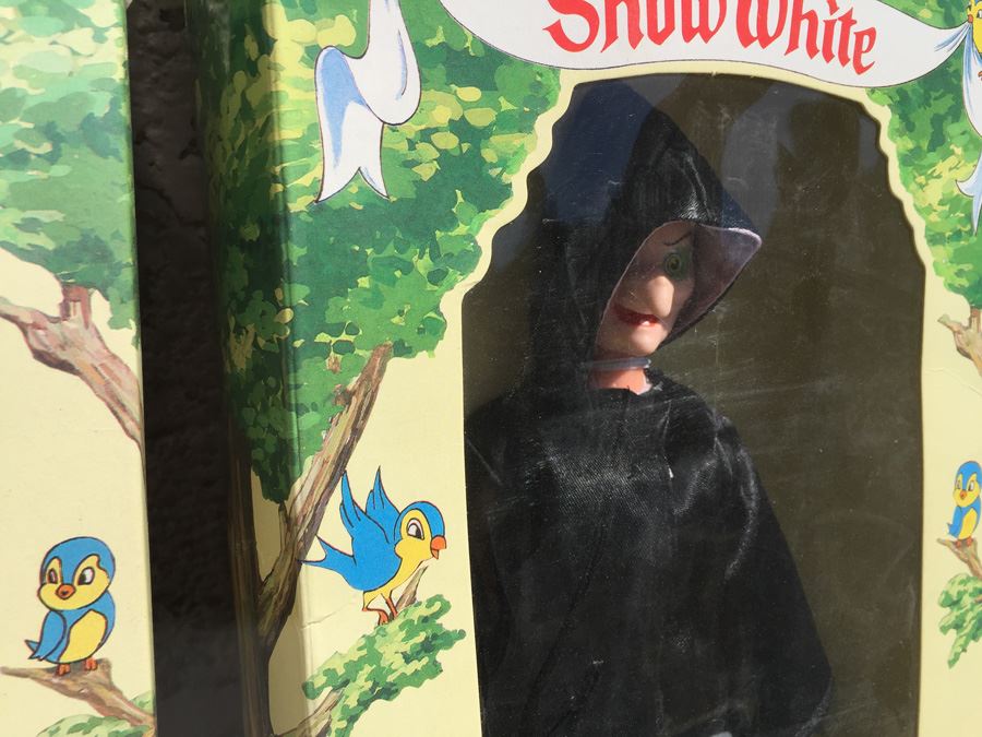 Disney's Snow White Dolls New In Box [Photo 2]