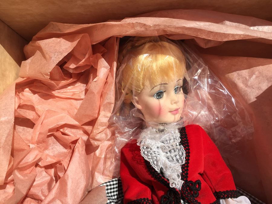Large Madame Alexander Doll Monet 2245 In Original Box [Photo 5]