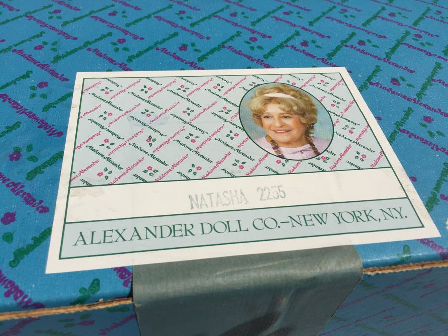 Large Madame Alexander Doll Natasha 2255 In Original Box [Photo 1]