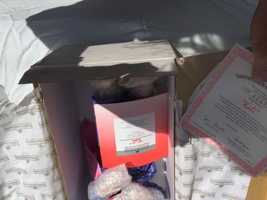 The Ashton-Drake Galleries Kali Doll New In Box [Photo 6]