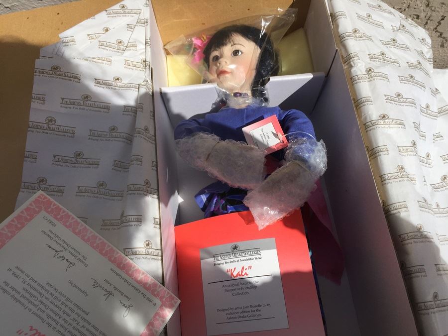 The Ashton-Drake Galleries Kali Doll New In Box [Photo 2]