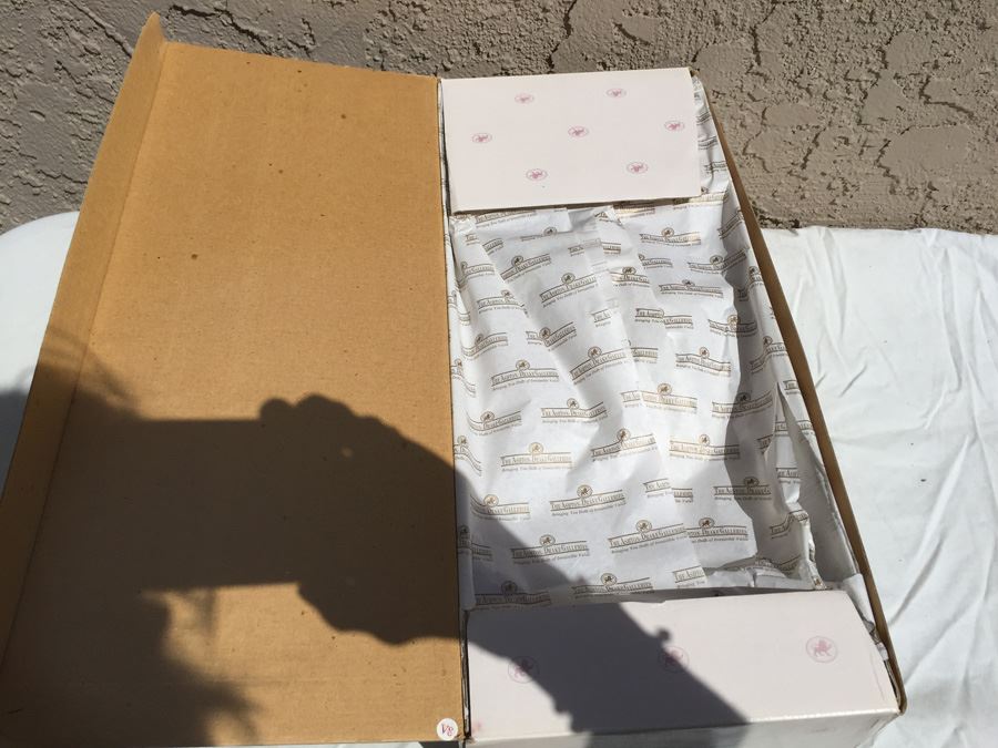The Ashton-Drake Galleries Kali Doll New In Box [Photo 5]