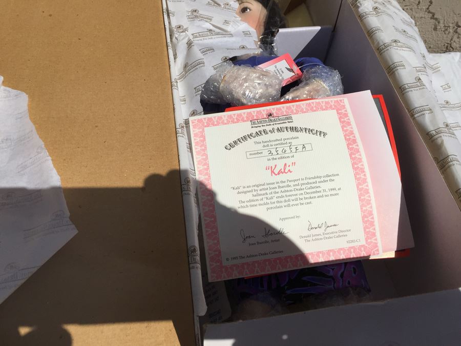 The Ashton-Drake Galleries Kali Doll New In Box [Photo 3]