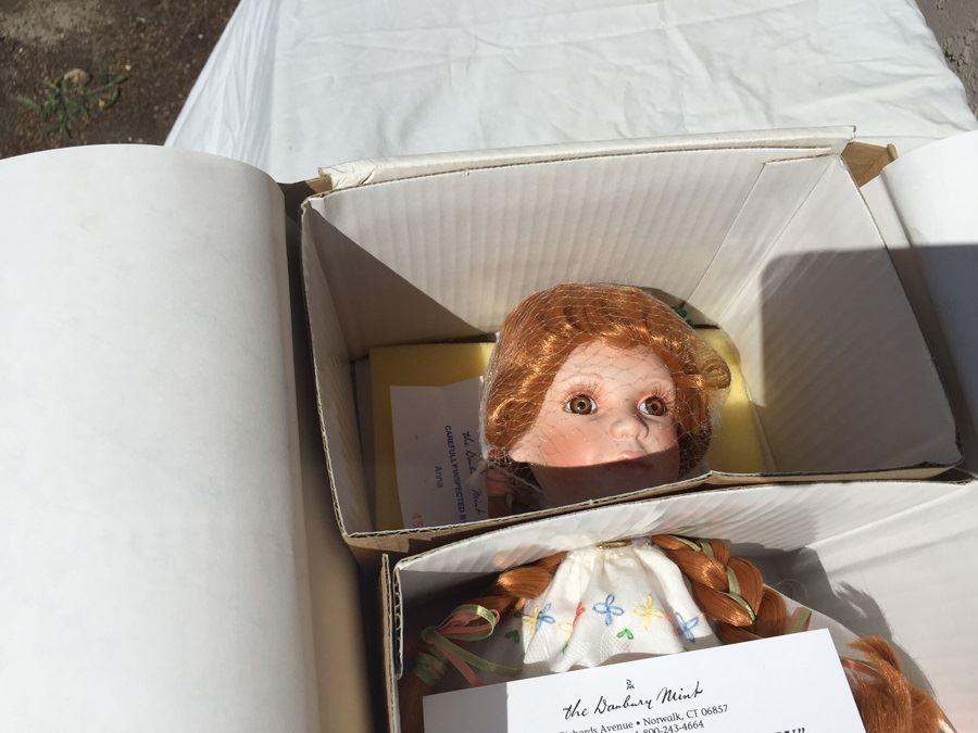 Danbury Mint MOLLY By Peggy Dey Doll New In Box [Photo 4]