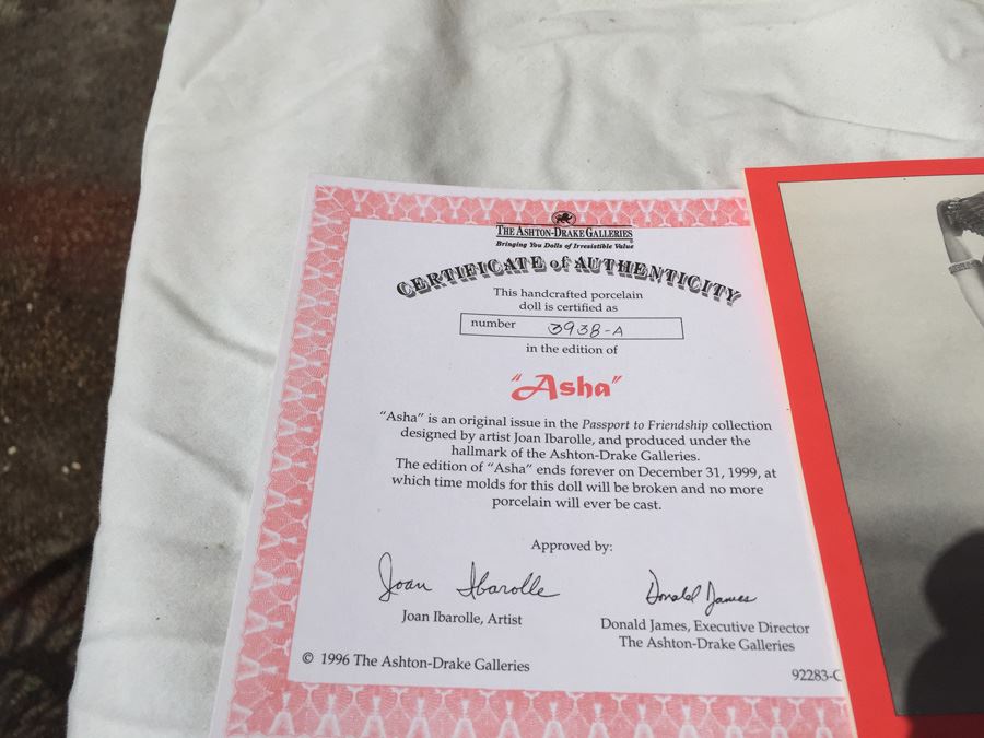 The Ashton-Drake Galleries Asha Doll By Joan Ibarolle New In Box [Photo 3]