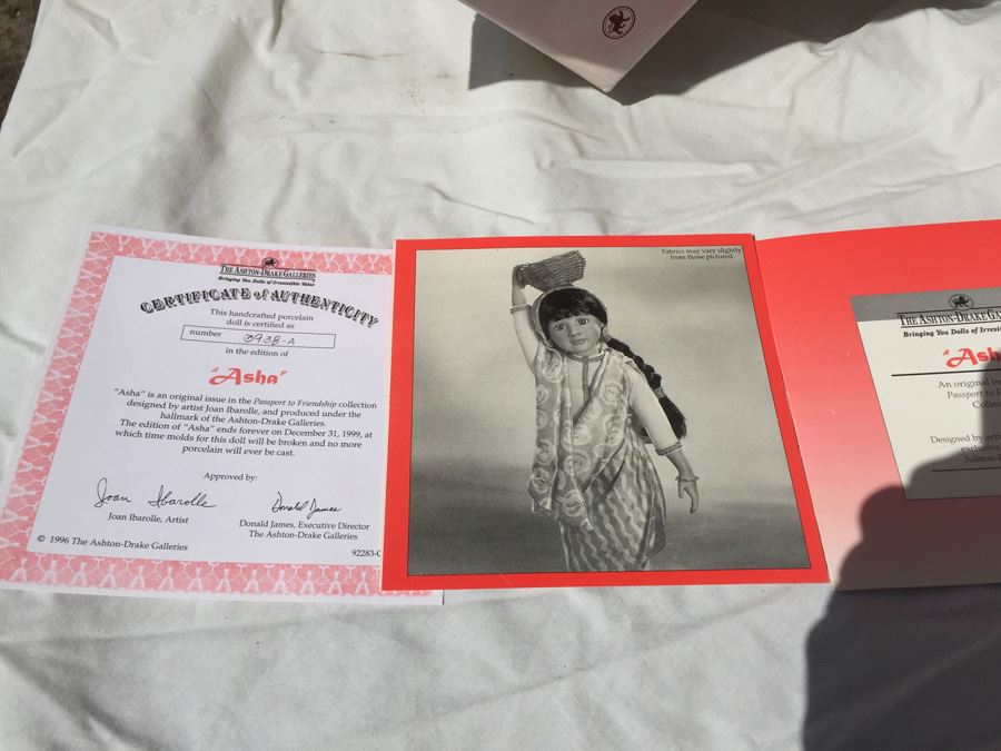 The Ashton-Drake Galleries Asha Doll By Joan Ibarolle New In Box [Photo 5]