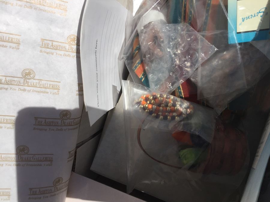 The Ashton-Drake Galleries Serena Doll By Joan Ibarolle New In Box [Photo 9]