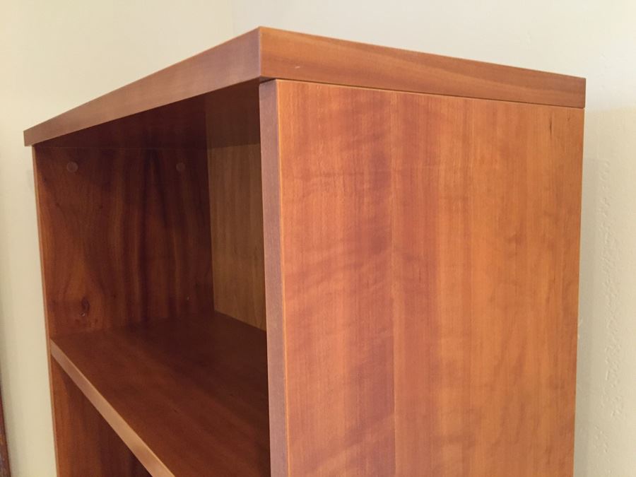 Modern Tall Bookshelf [Photo 5]