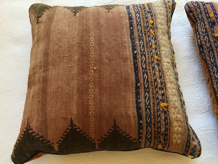 Pair Of Tribal Throw Pillows [Photo 4]