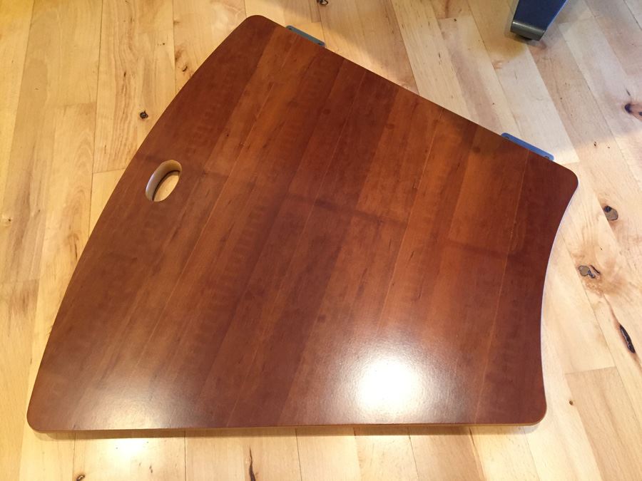 Corner Desk Unit With Adjustable Shelf [Photo 7]