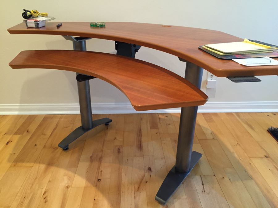 Corner Desk Unit With Adjustable Shelf [Photo 6]