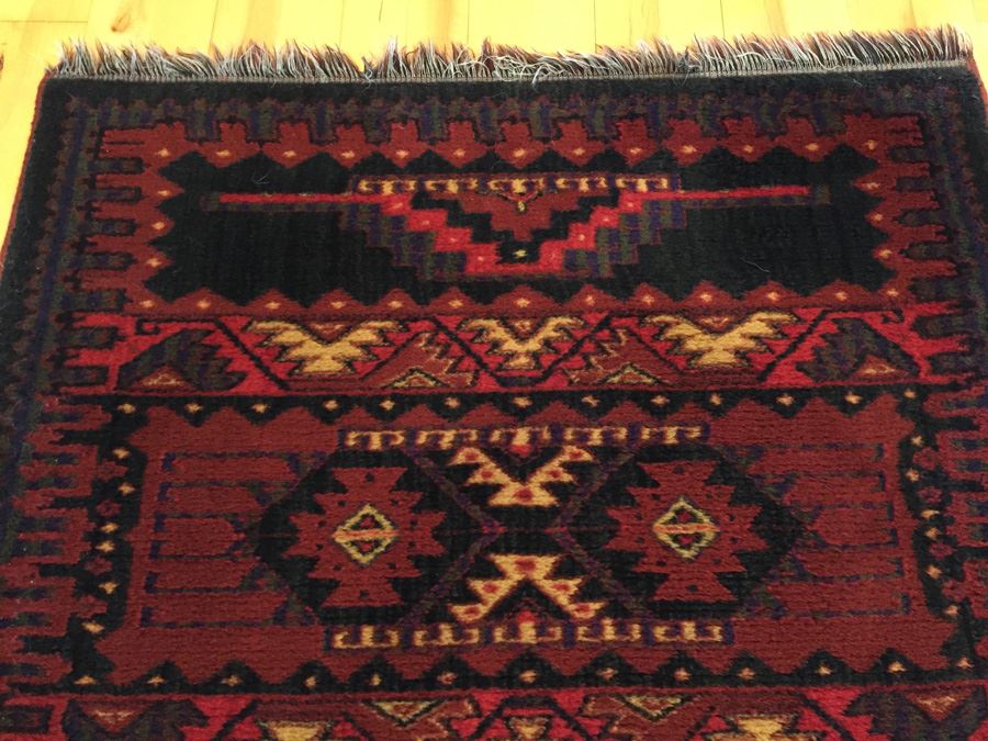 Belgium Machine Made Rug With Geometric Patterns [Photo 7]