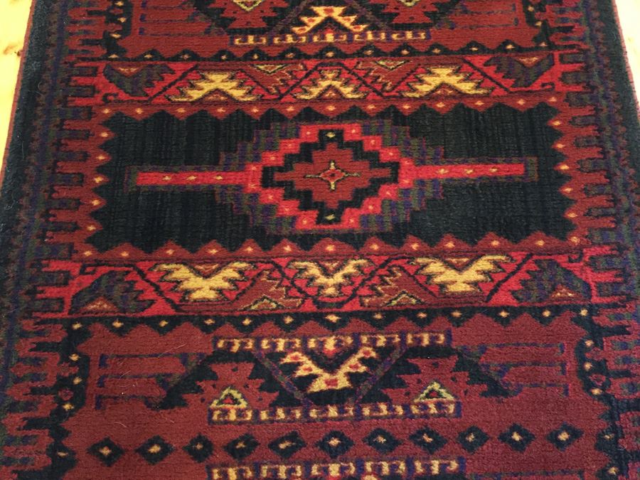 Belgium Machine Made Rug With Geometric Patterns [Photo 4]