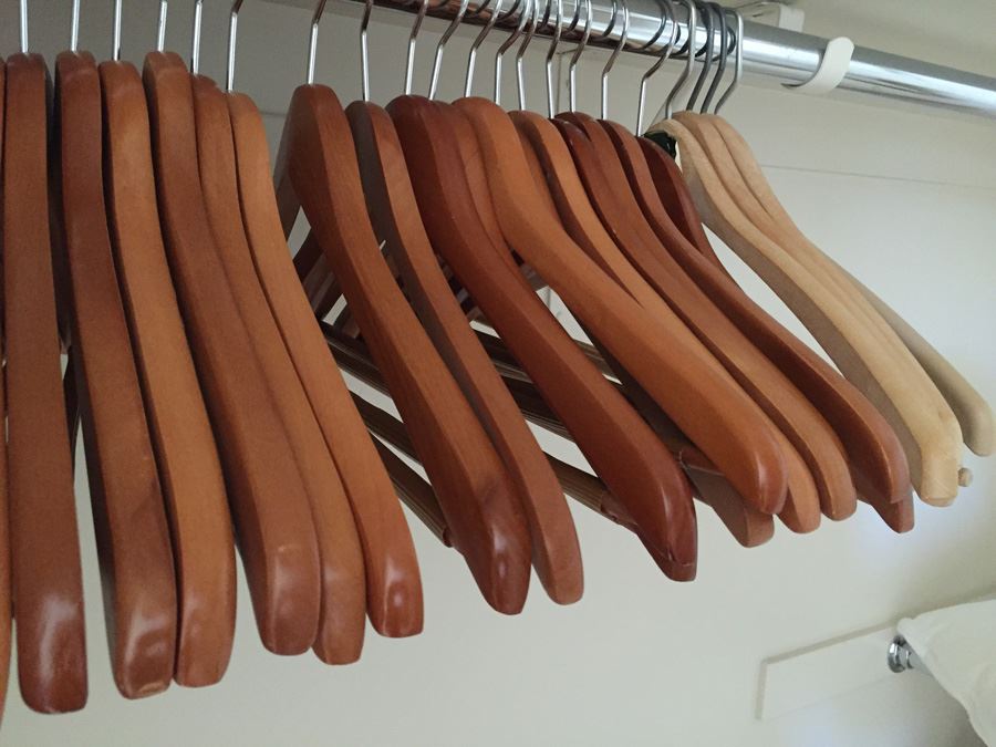 Set Of Wooden Hangers [Photo 3]