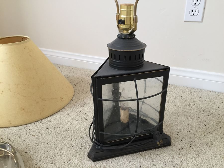 Shade And Lamp Lot [Photo 2]