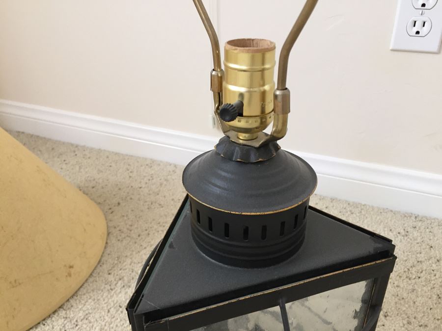 Shade And Lamp Lot [Photo 4]