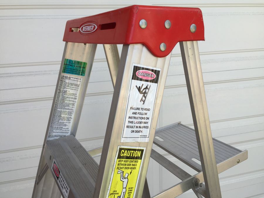 Werner Aluminum Ladder  [Photo 3]