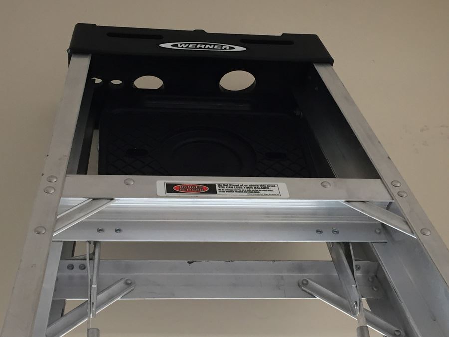 Werner Aluminum Ladder Model 310 10 Foot Like New Retails $200+ [Photo 3]