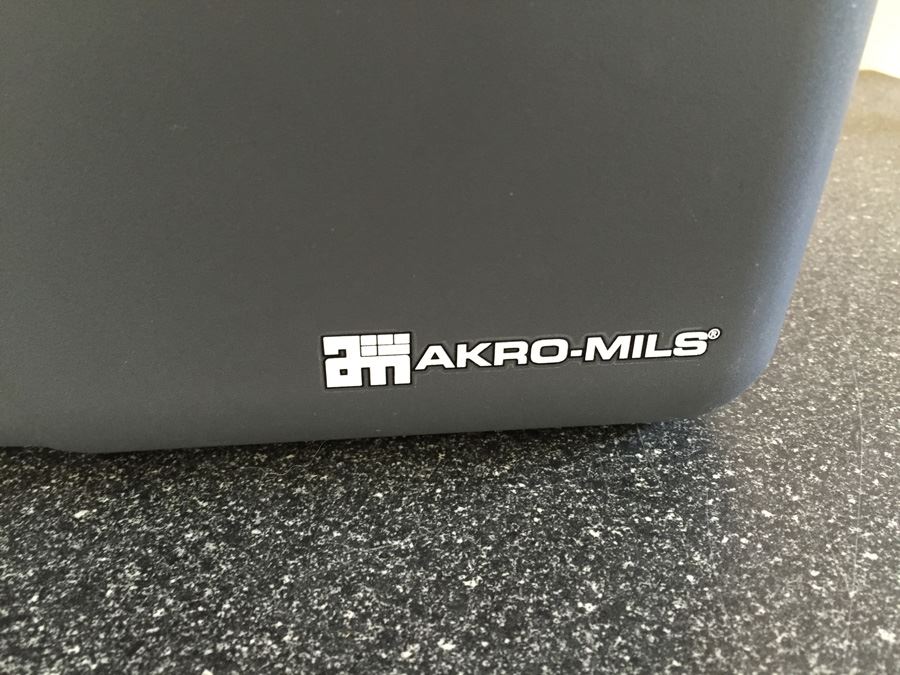 Akro-Mils Lifetime Warranty Toolbox Filled With Tools  [Photo 6]