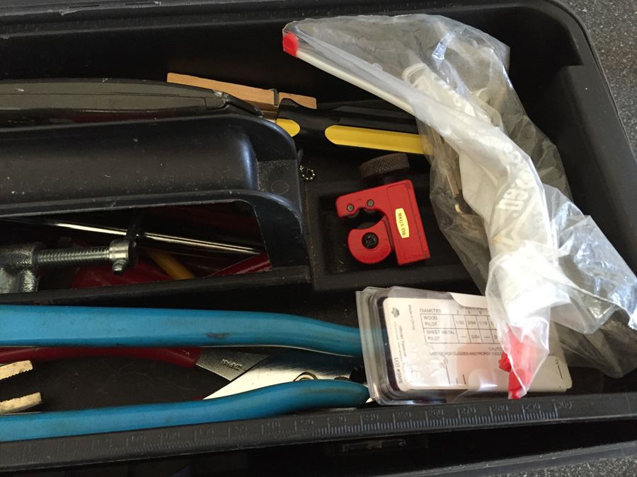 Akro-Mils Lifetime Warranty Toolbox Filled With Tools  [Photo 9]
