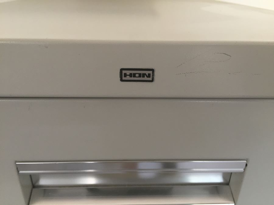 HON Filing Cabinet Retails $250+ [Photo 2]