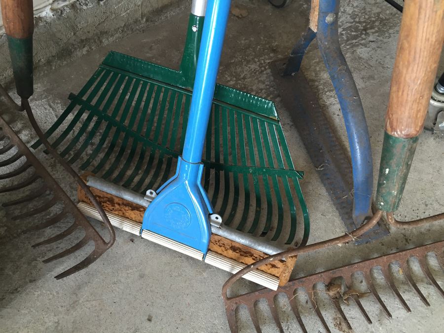 Garden Tool Lot [Photo 4]