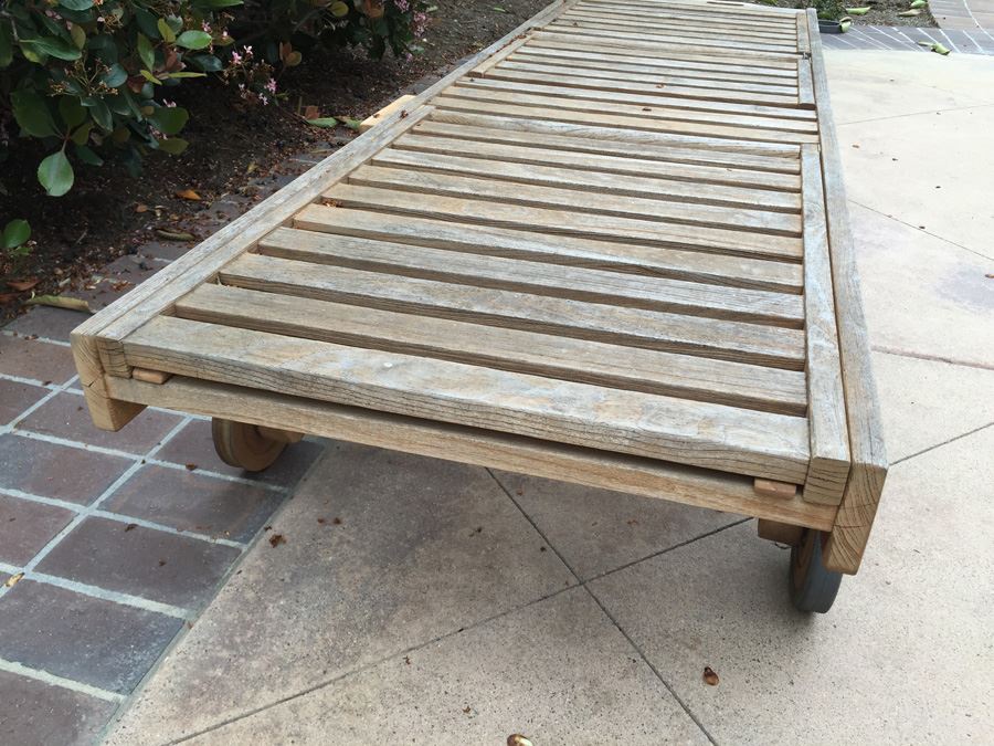 Teak Chaise Lounger [Photo 5]