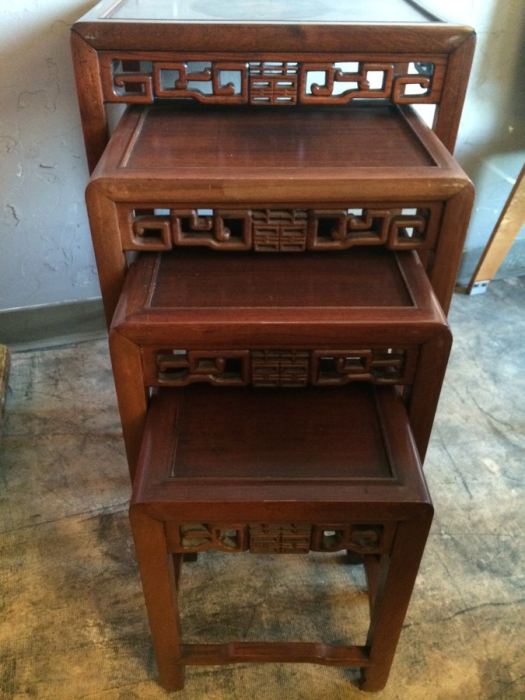 Asian Stacking Tables from Hong Kong [Photo 7]