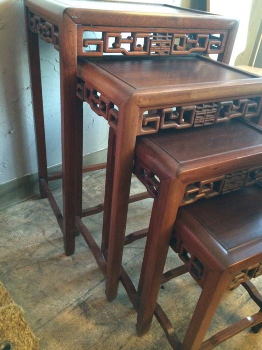 Asian Stacking Tables from Hong Kong [Photo 10]