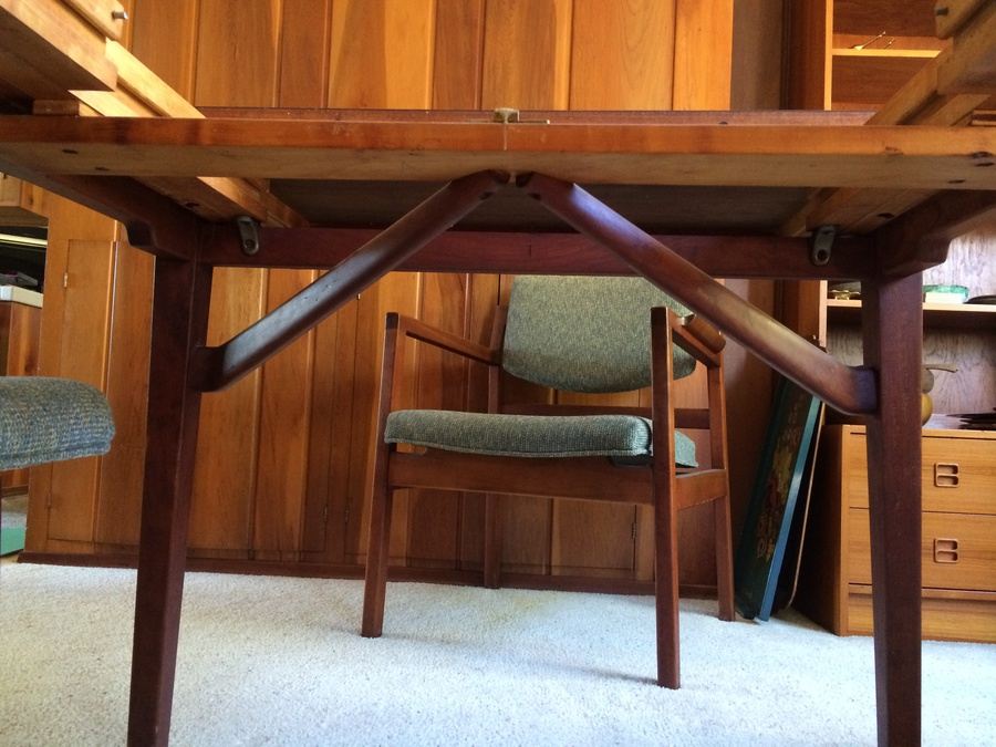 Jens Risom Walnut Dining Table with 6 Chairs and 3 Leaves [Photo 3]