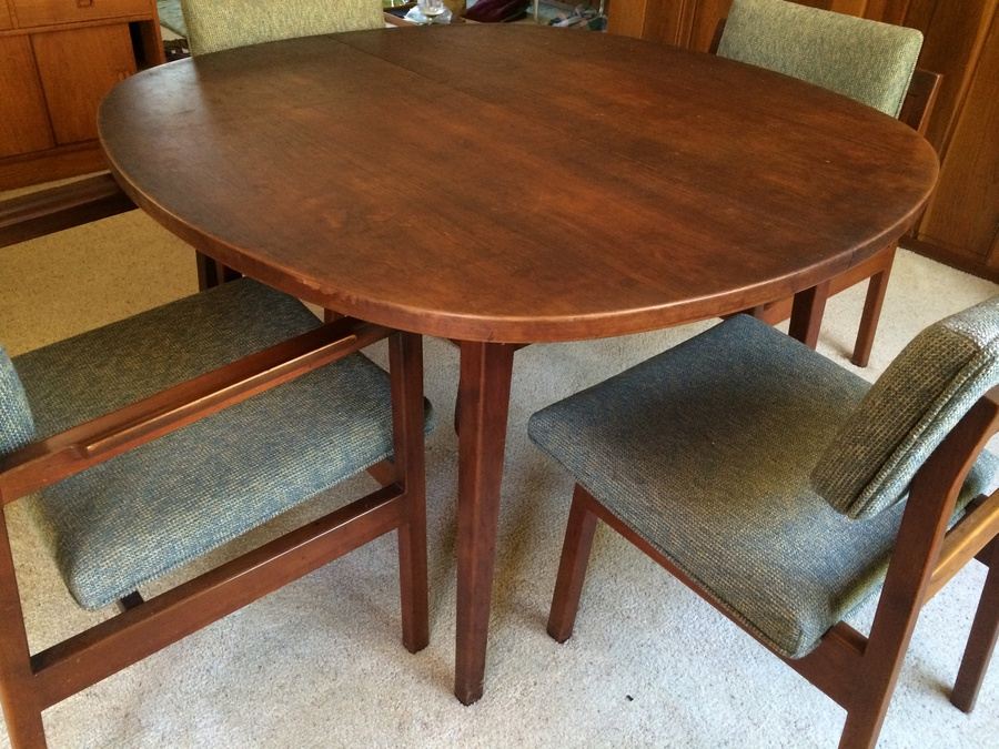 Jens Risom Walnut Dining Table with 6 Chairs and 3 Leaves [Photo 25]