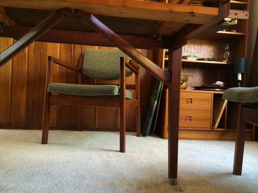 Jens Risom Walnut Dining Table with 6 Chairs and 3 Leaves [Photo 31]