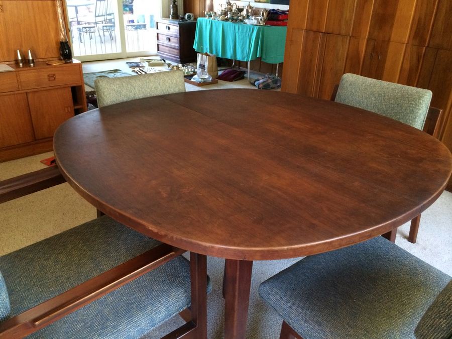 Jens Risom Walnut Dining Table with 6 Chairs and 3 Leaves [Photo 24]